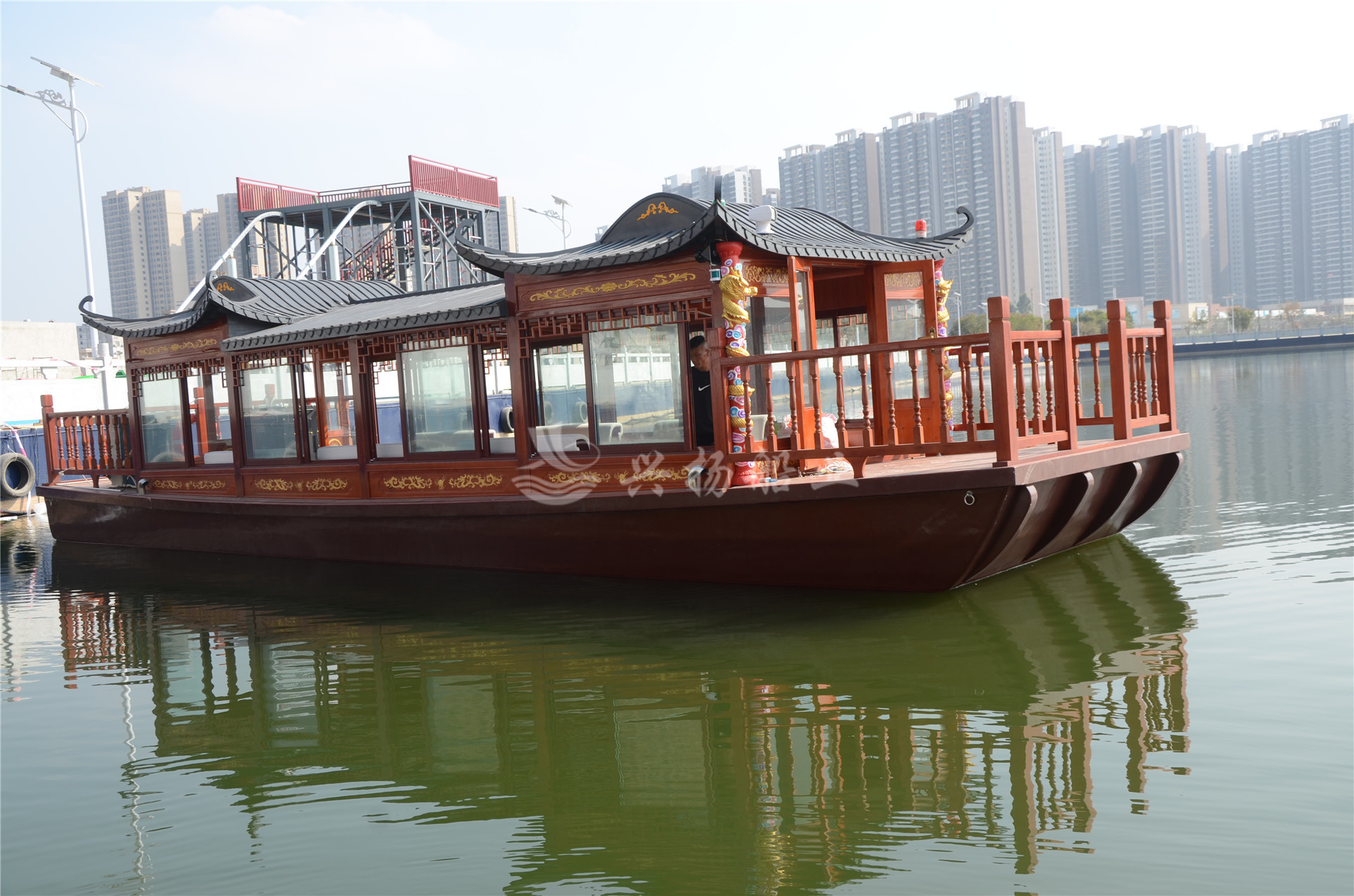 广东湛江美景地产12.5米画舫船